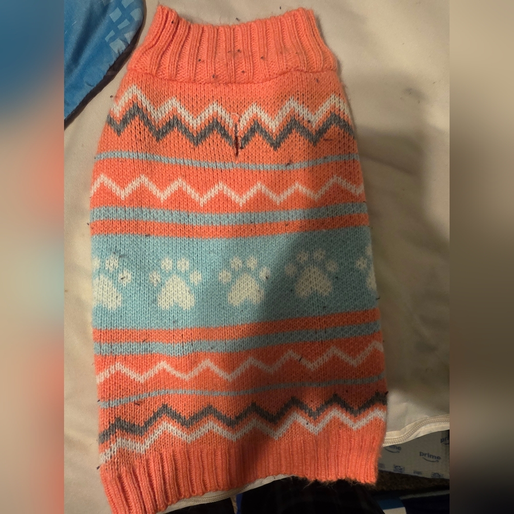 Pink Blue and White Dog Sweater Size Small Pre Owned Good Condition